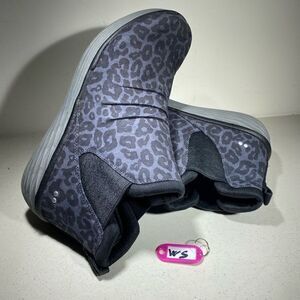 Ryka Womens Niah Faux Suede Pull On Booties Ankle Boots Shoes BHFO 6151 Size 10